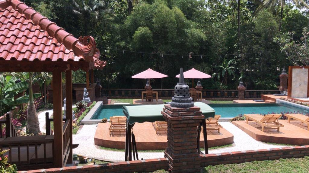 Rumah Dharma 2 Riverside Hotell Magelang Exteriör bild