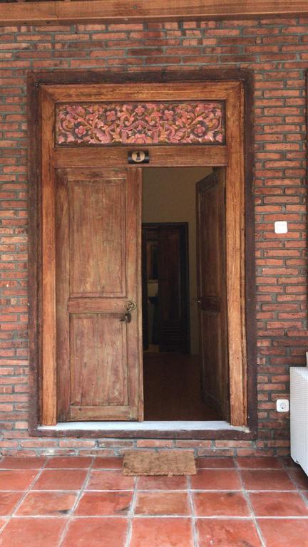Rumah Dharma 2 Riverside Hotell Magelang Exteriör bild
