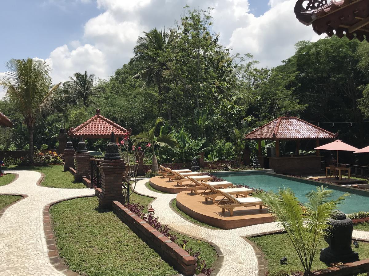 Rumah Dharma 2 Riverside Hotell Magelang Exteriör bild