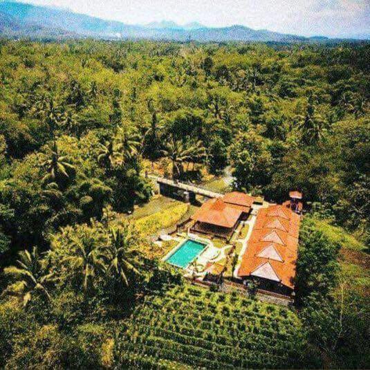 Rumah Dharma 2 Riverside Hotell Magelang Exteriör bild